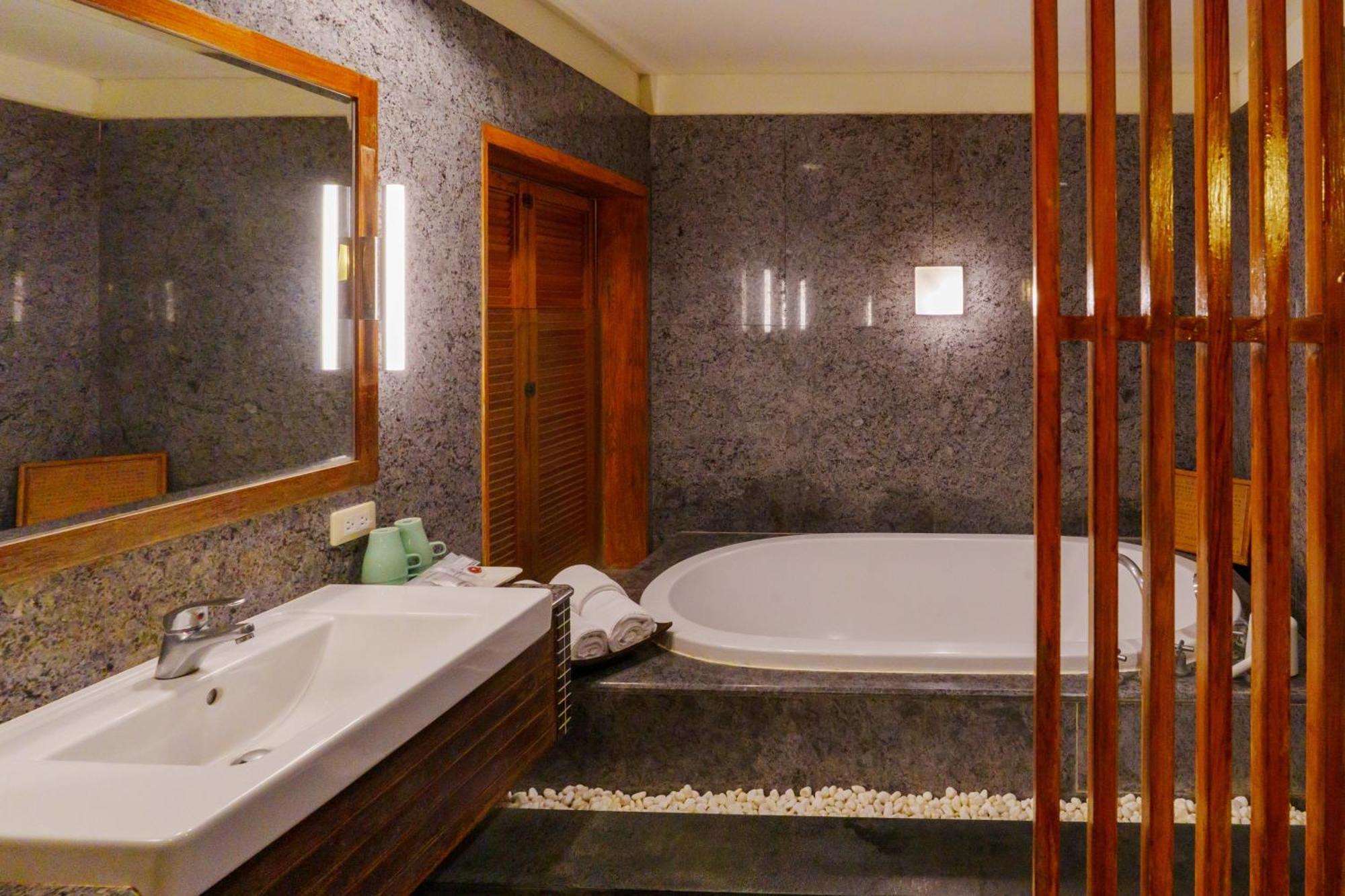 Spring Spa Hotel Wulai Exterior foto